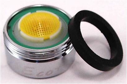 Aérateur régulateur avec joint torique et bague métallique mâle M24